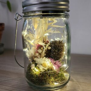 Lanternes LED solaires en fleurs séchées